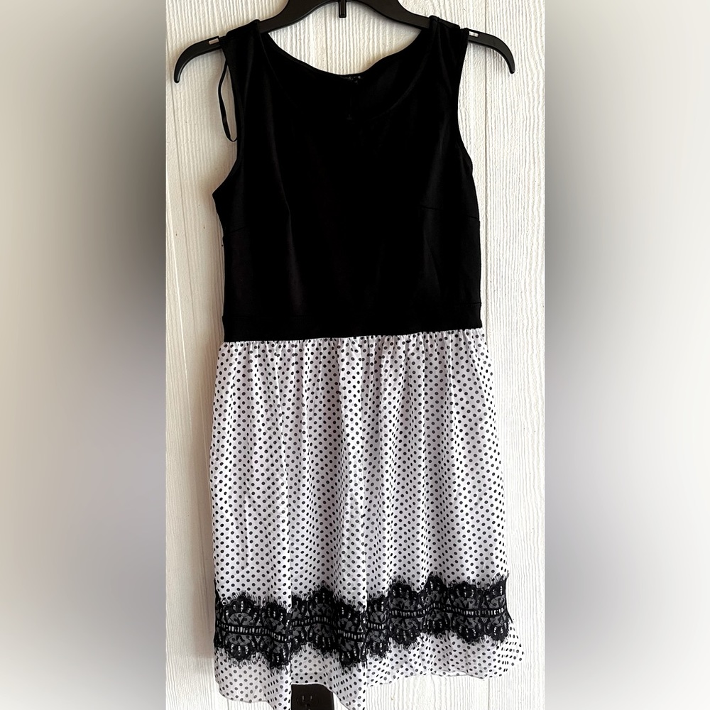 Dress color black & withe